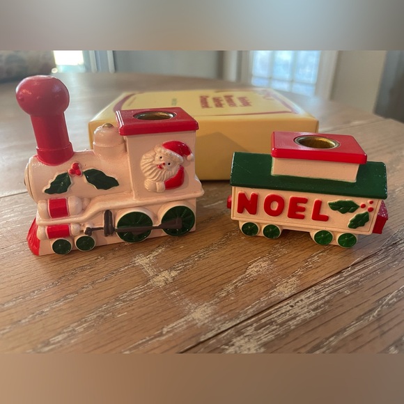 Vintage Holiday Memories Collector Ornaments Lot 2 NIB Carolers And Train - Picture 8 of 9